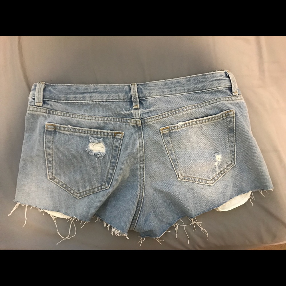 TopShop Shorts - Picture 3 of 3